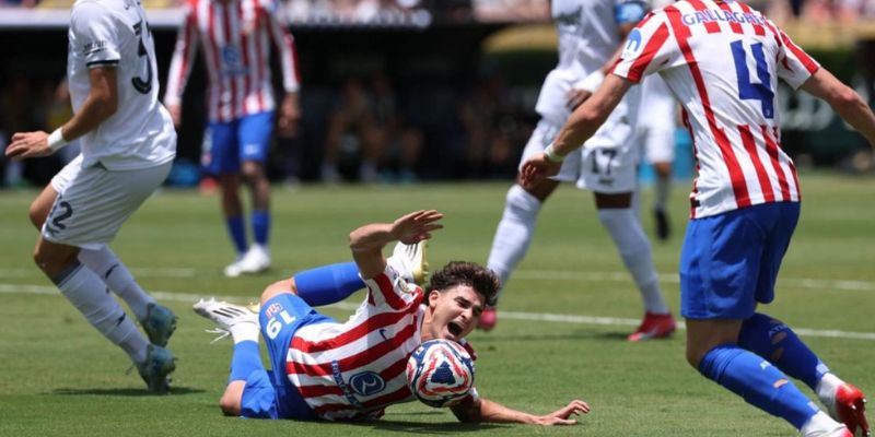 Kết hợp cả phòng ngự lẫn tấn công giúp mang lại kết quả tốt